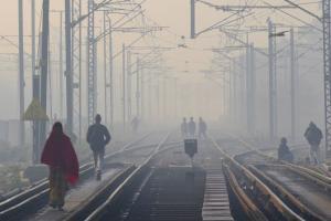 Cold wave grips India, States shiver as temperature dips