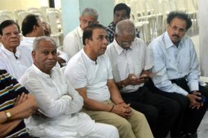 Bapu Nadkarni last rites: Sunil Gavaskar, Dilip Vengsarkar pay respects