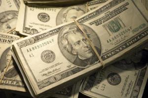 Four dupe foreign nationals of Rs 53,100 at Ballard Pier, on the run