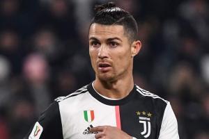 Sarri wants to help 'champion' Ronaldo win sixth Ballon d'Or