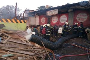 Mumbai: Fire breaks out in Mahim