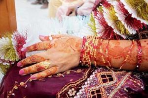 Man dupes Versova woman of Rs 10 lakh on pretext of marriage