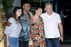 Natasa Stankovic and beau Hardik Pandya step out for dinner with family