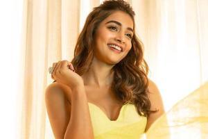 Pooja Hegde donates Rs. 2.5 lakh to kids with cancer, wins respect!
