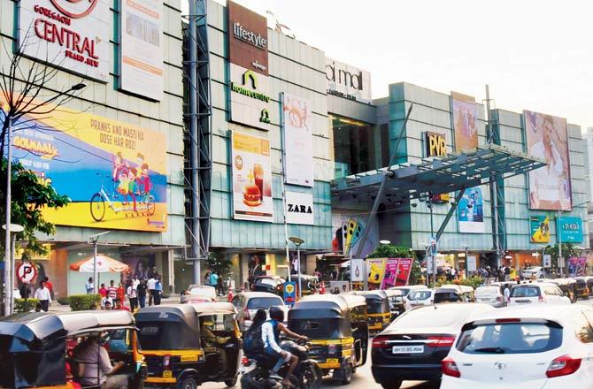 Oberoi Mall in Goregaon has permission to remain open till late at night