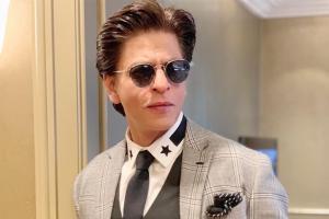 Shah Rukh Khan says he is not comfortable about buying underwear online