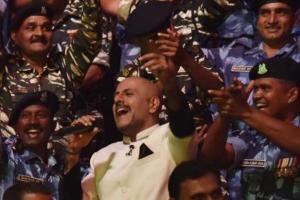 Vishal Dadlani salutes the bravery of the real heroes of the country