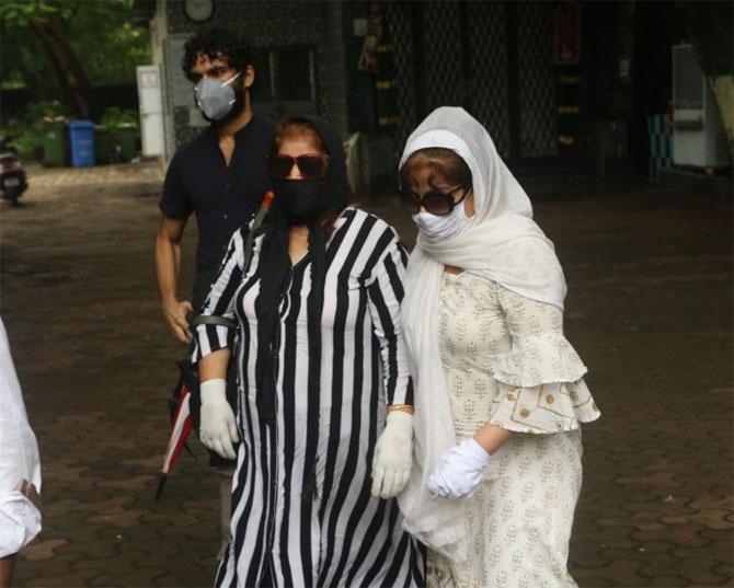 Several Bollywood celebrities including Ajay Devgn, Johny Lever, Anubhav Sinha mourned the loss on social media. They took to their respective Twitter handles to express their condolences.