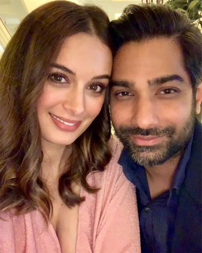 On the personal front, Evelyn Sharma got engaged to her Australia-based boyfriend, Tushaan Bhindi on October 5, 2019. The beau proposed to Evelyn in a perfect dreamy manner, where they exchanged rings on the renowned Harbour Bridge of Sydney.