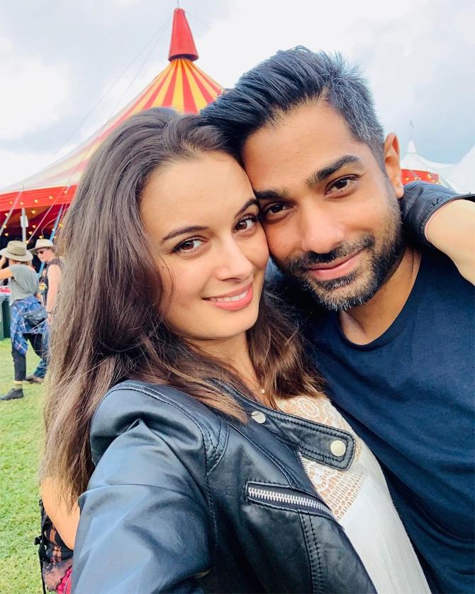 Speaking about how they met, Evelyn Sharma said, 