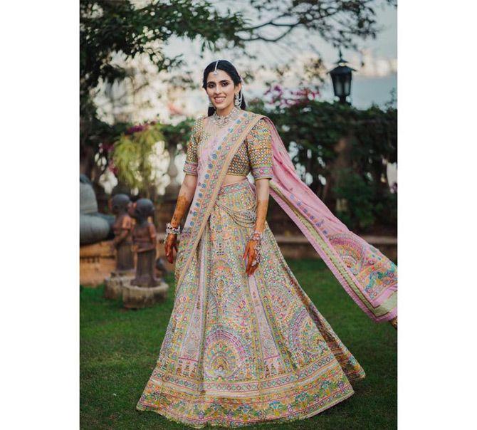 In photo: Akash Ambani's wife Shloka Mehta glows as a bride on her Mehendi ceremony day. Pic/Instagram Abu Jani Sandeep Khosla