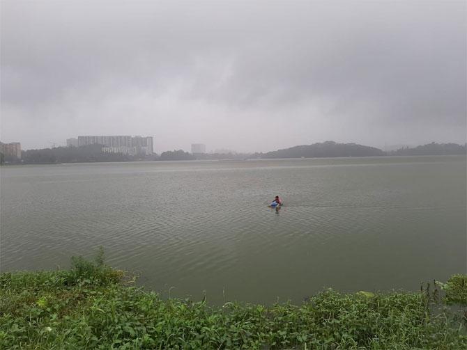BMC has urged citizens to stay away from the shore and not to venture into water-logged areas. The BMC also advised citizens to be responsible and alert to ward off monsoon related diseases such as malaria and dengue.