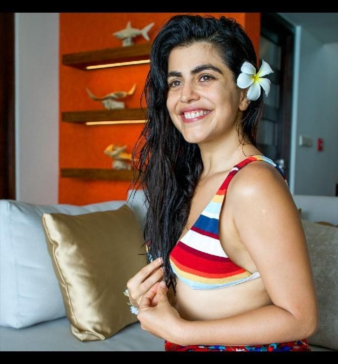 The Kaalakaandi actress is also keeping us motivated by sharing some thoughtful thoughts. 