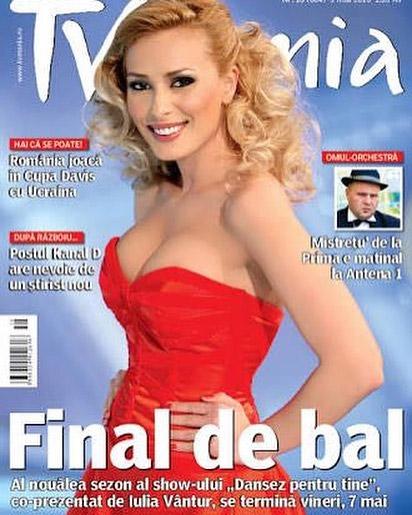 Iulia Vantur earlier used to don a blonde look. 