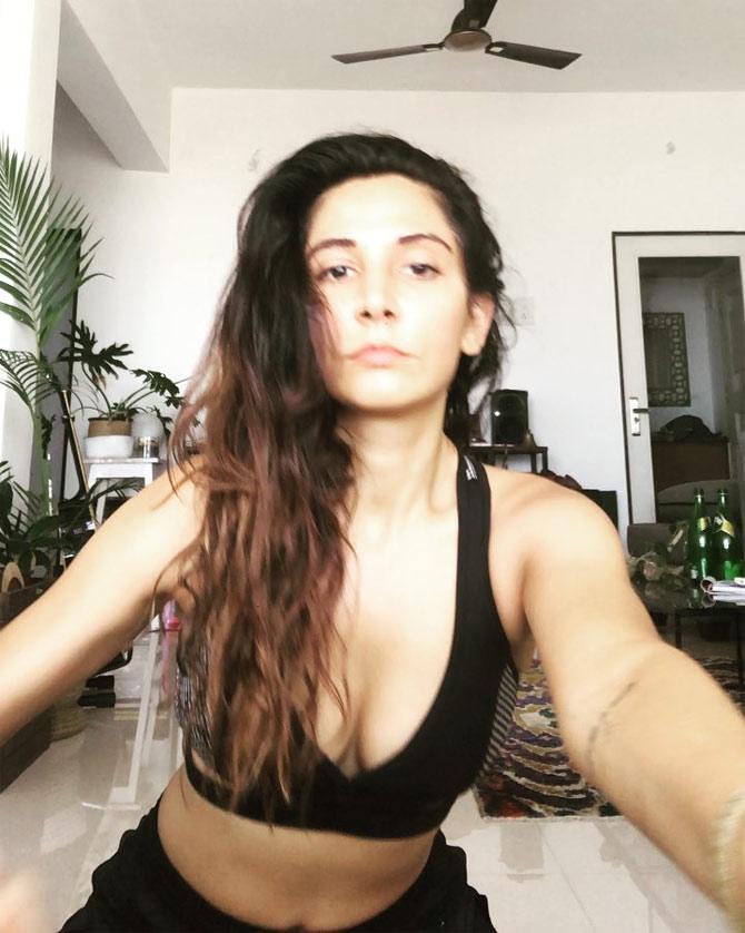 Also performing yoga to keep herself healthy and energetic, Monica Dogra wrote, 