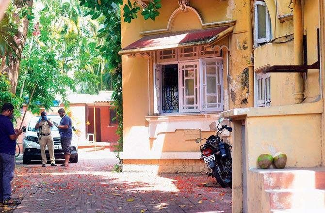When the police reached the actor's residence, they found him hanging in his room on the upper floor of his duplex flat. Post which, the police recorded the statements of Neeraj Singh, a cook living in the apartment since May 11, 2019, Keshav Bachner, another cook living in the apartment for around a year-and-a-half, housekeeper Deepesh Sawant and art director Siddharth Ramnathmurti Pithani, who lives one floor below.