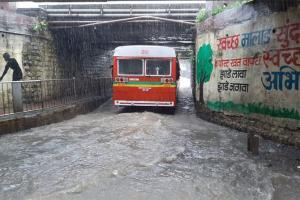 Heavy downpour causes flooding, Tweeple share pictures of rainy day