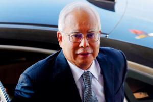 1MDB fraud: Malaysia ex-PM Najib Razak gets 12 years in prison