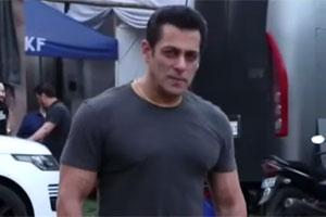Salman Khan keen to wrap up Radhe: Your Most Wanted Bhai!