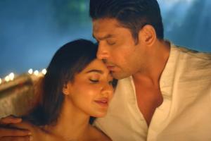 Dil Ko Karaar Aaya song: Neha Sharma-Sidharth Shukla look deep in love