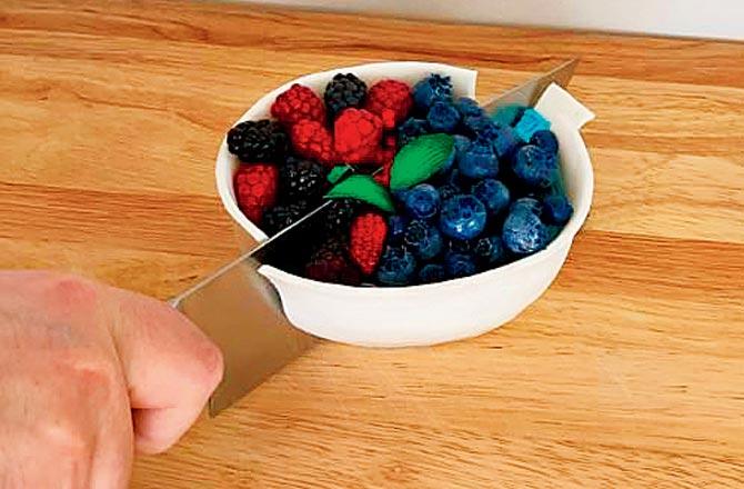 Chocolate sculpted berries in a fondant bowl by Vincentini