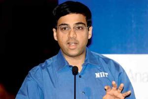 Viswanathan Anand ends poor campaign with loss to Vasyl Ivanchuk