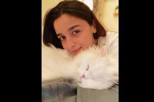 Alia Bhatt shares an adorable picture with her 'calm in every storm'