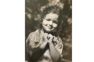 Alia Bhatt shares her childhood picture, asks to spread some love