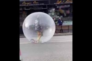 Video shows man roaming in giant bubble, leaves netizens in splits
