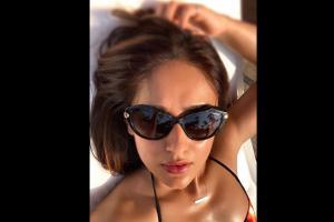 Ileana D'Cruz's latest throwback moment is all about pool days!