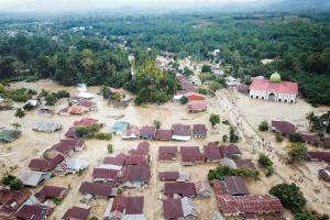 67 missing, 14k displaced in Indonesia flash floods