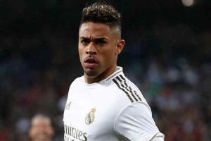Real Madrid forward Mariano tests positive for COVID-19