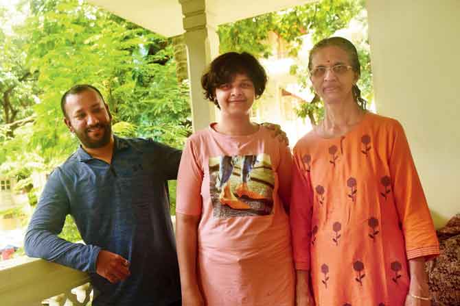 Supriya Hattiangadi (right) with daughter Pradnya and son-in-law Sanket at their Matunga residence. PIC/SURESH KARKERA