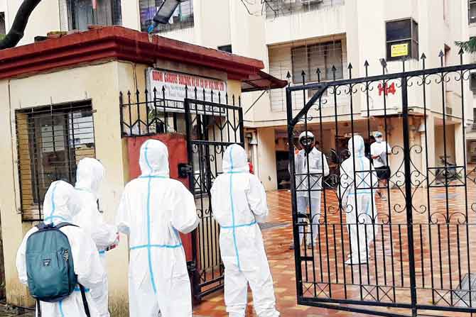 A society in Malad where residents refused to get tested. PIC/SATEJ SHINDE