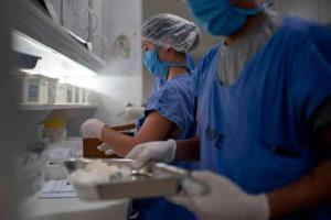 COVID-19: Hindu Rao hospital nurse tests 'positive' again, NDMC says no