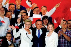 Polish president Andrej Duda narrowly wins second term