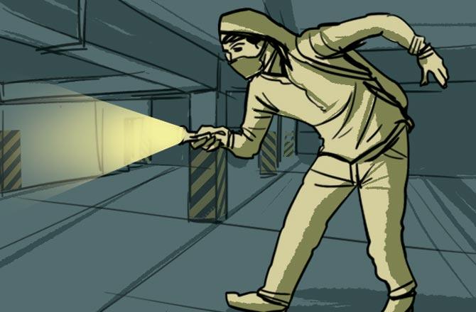 Some time after Sunday midnight, a thief entered the parking lot of the Wadhwa Lake Front Solitaire tower, Powai through the Heera Panna shopping complex