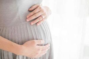 Pregnant woman carried in vessel across river to hospital