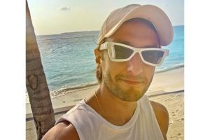 Ranveer Singh shares 'I miss being outdoors' selfie