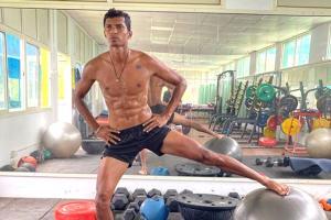 Navdeep Saini shows off six-pack abs during workout in lockdown