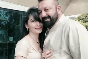 Sanjay Dutt wishes wife Maanayata Dutt: Happy Birthday Mom
