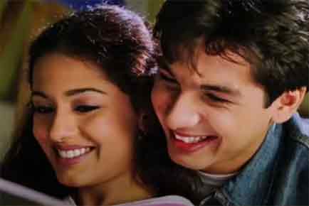 When Shahid Kapoor's mom encouraged Amrita Rao to slap him!