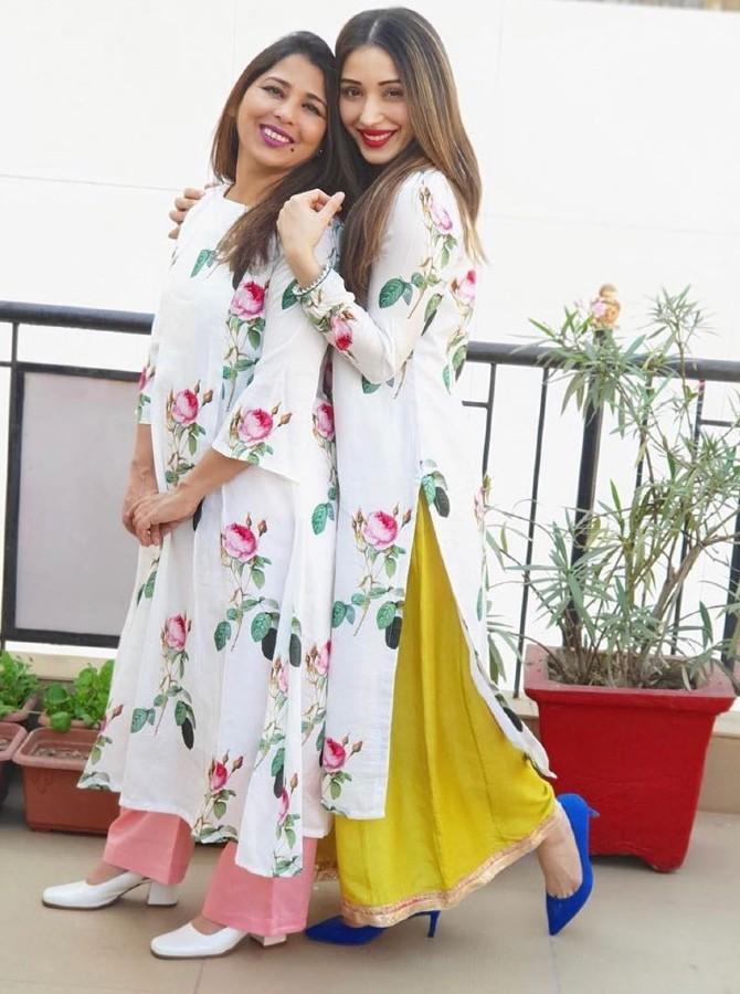 Heli Daruwala also celebrated mother's day in grand fashion. The actress shared a beautiful picture of herself with her mother and wrote, 