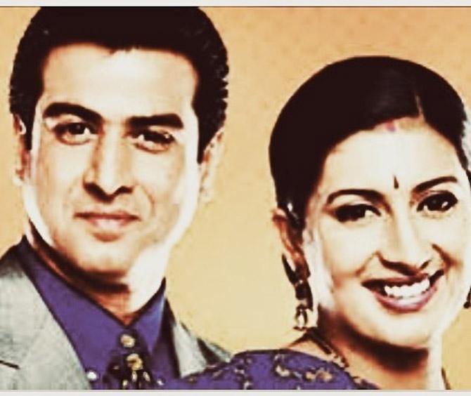 Ronit Roy received unprecedented popularity with his role as Rishabh Bajaj in Kasauti Zindagi Kii and later as Mihir Virani in Kyunki Saas Bhi Kabhi Bahu Thi, becoming one of the highest-paid actors in the small screen industry.
In picture: Ronit Roy and Smriti Irani from the iconic show Kyunki Saas Bhi Kabhi Bahu Thi.