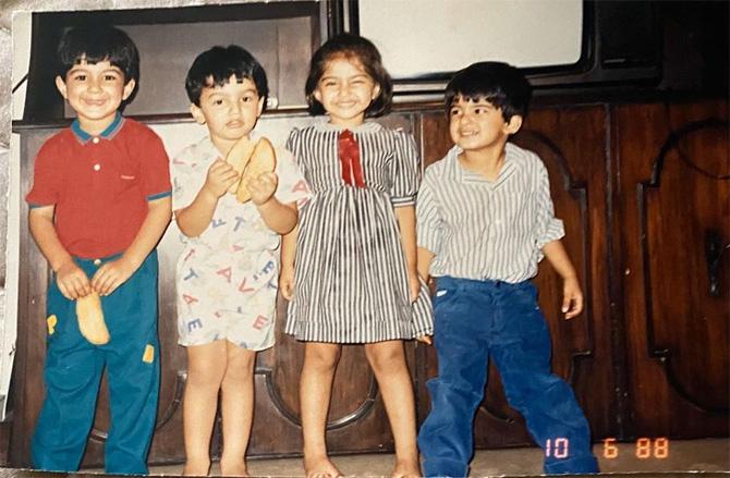 Mohit Marwah, Arjun Kapoor, Sonam Kapoor and Akshay Marwah's cute childhood picture!
