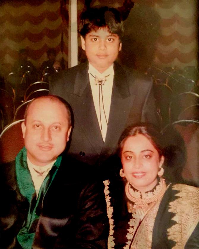 Kirron Kher's son Sikander Kher shares a warm and friendly bond with his step-father Anupam Kher. This picture was shared by Anupam Kher on Sikander's birthday. He wrote alongside, 