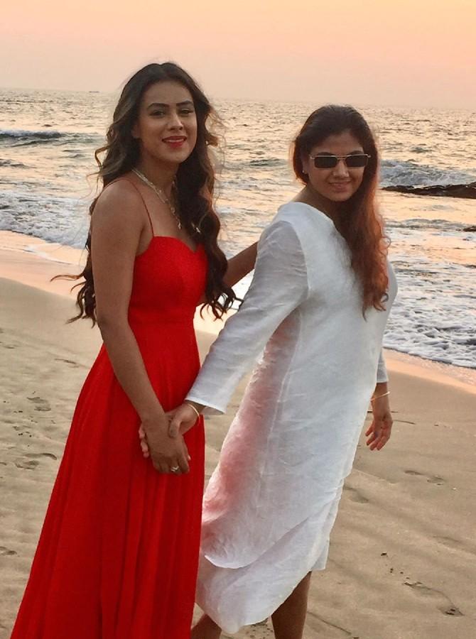 She celebrated Mother's Day with great fanfare. She shared a picture of herself with her mother enjoying vacations. She wrote, 