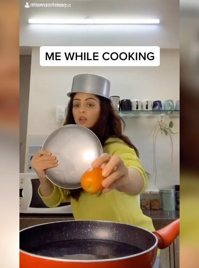 She is also making us laugh by sharing some hilarious and witty videos. In this tiktok video, the actress makes us understand how her mom cooks food with ease while she gets easily scared performing kitchen chores. Sharing this video, she wrote, 
