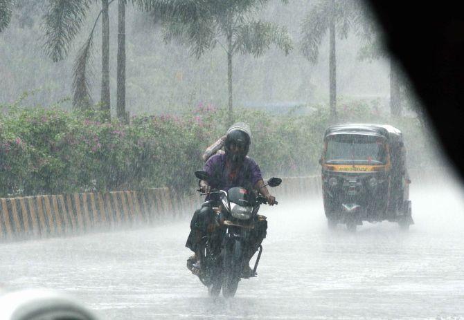 After an on and off mode, several places across the city, and its surrounding areas such as Thane and Navi Mumbai received an intense spell of rains on Thursday. Mumbai and its adjoining areas witnessed heavy showers accompanied by wind and thunder at some isolated places.