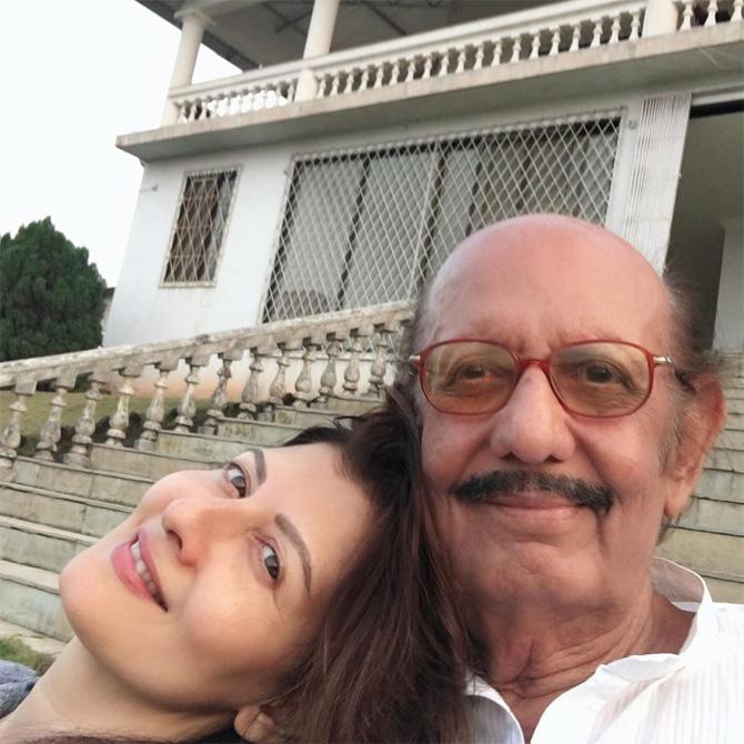 If you have been Sangeeta Bijlani's follower on Instagram, you would know how the actress is close to her dad. Wishing her father on the occasion, Sangeeta wrote, 